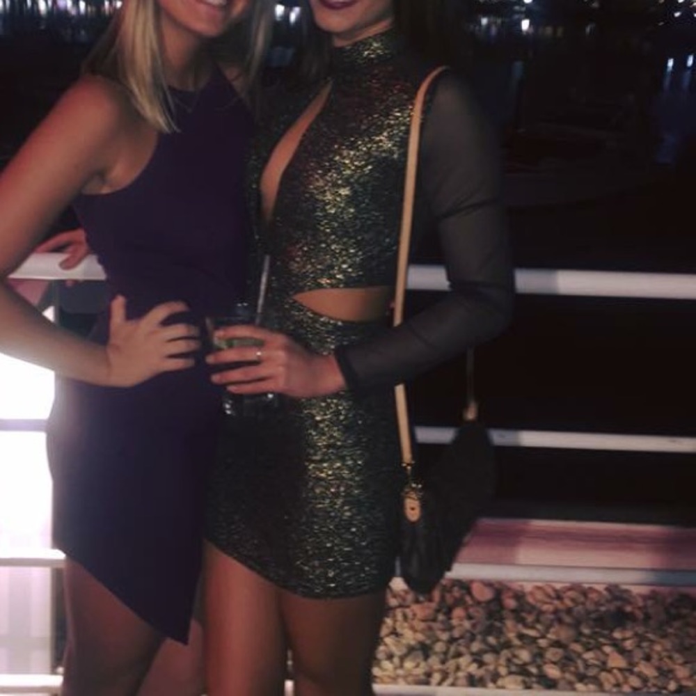 Dress - Picture 2 of 5